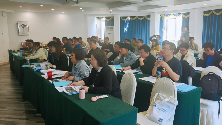 “金属材料断裂韧度试验技术和金属材料疲劳试验技术”培训班在青岛成功举办